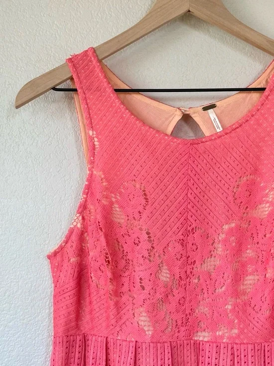 FREE PEOPLE 8 Rocco Dress in Cherry • Coral Pink Lace Fit & Flare Open Back Mini - Picture 2 of 11